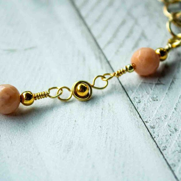 Peach Aventurine Bead Bracelet with Handmade Gold Chain Links - Picture 4 of 15